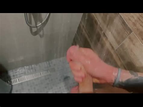 Pulsing DICK Under The Shower Spray XVIDEOS