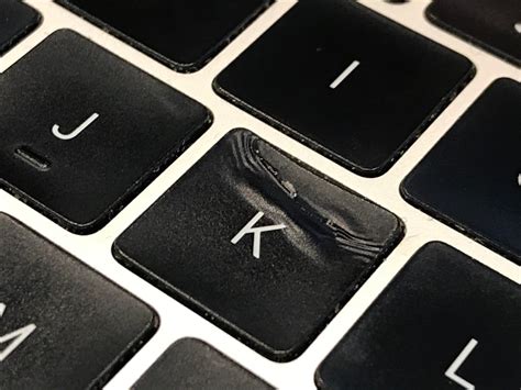 MacBook Pro with melted keys -mac&egg-