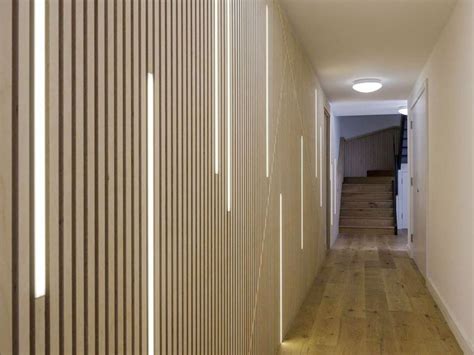 Вертикальные световые полосы в интерьере - 65 фото