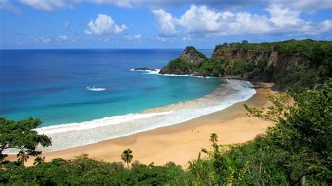 Praia do Sancho em Fernando de Noronha é eleita a melhor do mundo