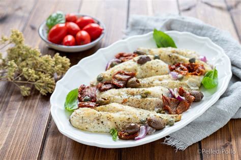 Filetti Di Gallinella Al Forno Alla Mediterranea Pelle Di Pollo