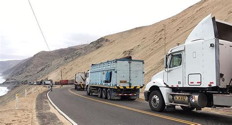 Arequipa Habilitan Paso Vehicular En La Panamericana Sur Solo Por Las