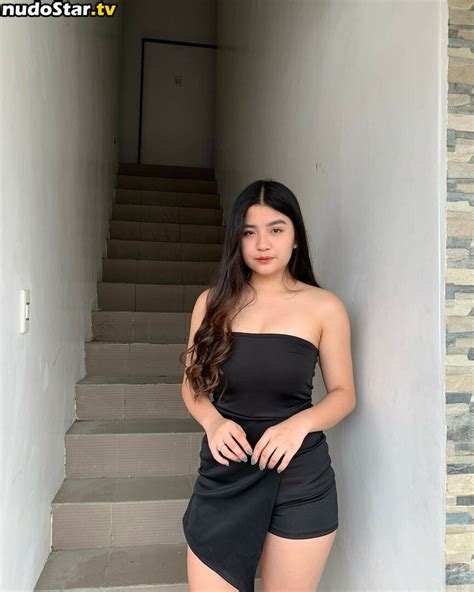 Neslyn Ly Nude OnlyFans Photo Nudostar TV