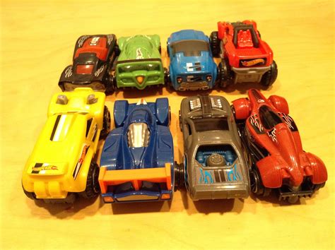 JULIAN S HOT WHEELS BLOG McDonald S Happy Meal Hot Wheels Toys Challenge Lab Complete