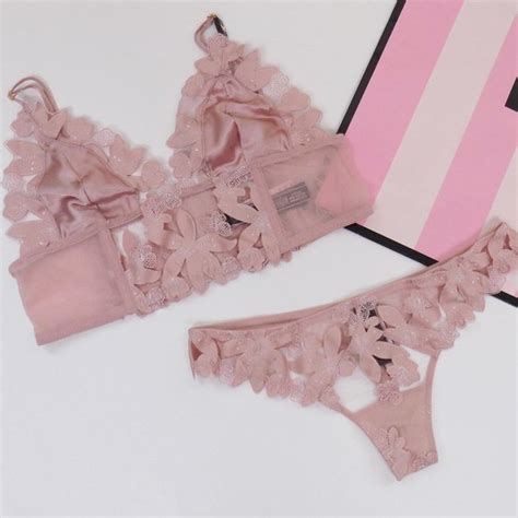Victoria S Secret Intimates Sleepwear Nwt Lingerie Set Of Bra And Thong Panty