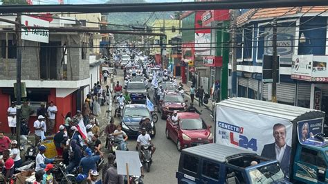 Abinader Recorre Calles De Villa Altagracia Con Juli N Mateo Youtube