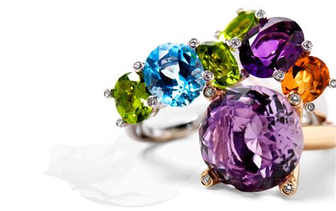 Here are the Hottest new Gemstone Jewelry Trends in 2016