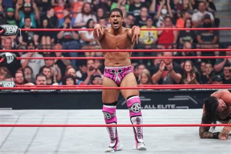 Un Gay En La Lucha Libre Escandala