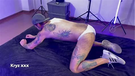 Vidéos mec poilu XVIDEOS