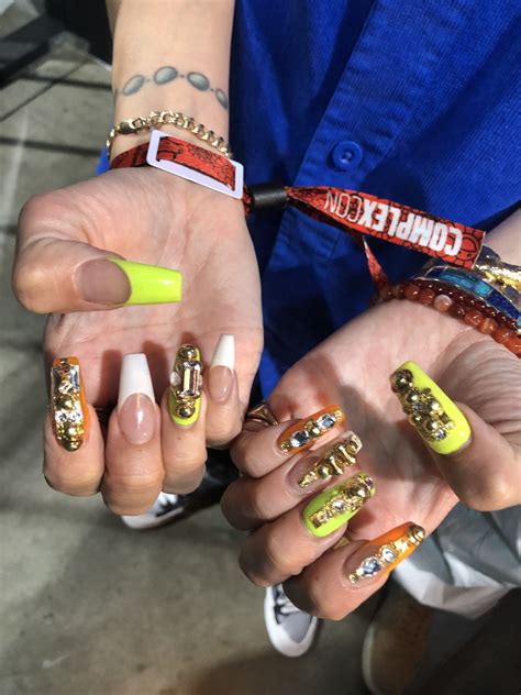 Nail Artist Sarah Nguyen Displays A Jeweled Set While At Complexcon 2019 Nail Jewels Nail