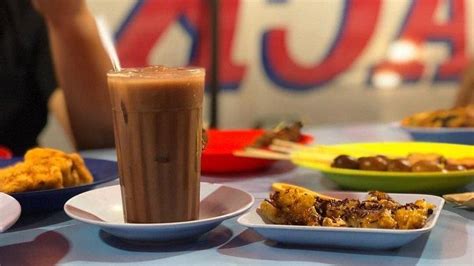 Susu Segar Shi Jack Dan 7 Kuliner Malam Khas Solo Yang Paling Laris Di