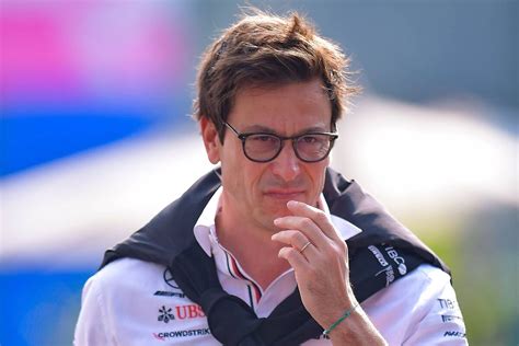 Toto Wolff tira la toalla rápido Red Bull ganará todas las carreras