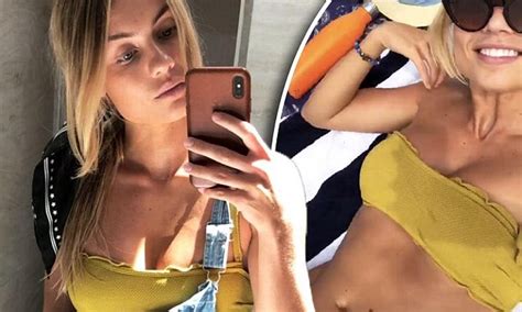 The Block S Elyse Knowles Flaunts Stunning Bikini Body Daily Mail Online