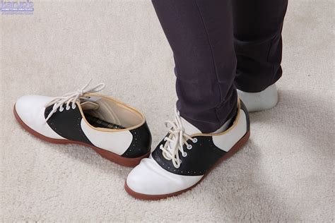 Sweet Teenage Amateur Undressing And Spreading Her Legs In Changing Room Coedcherry