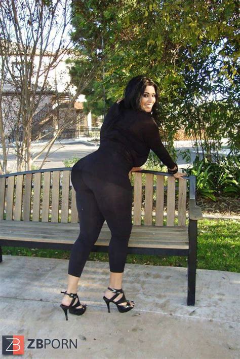 Bella Morena Nalgona ZB Porn