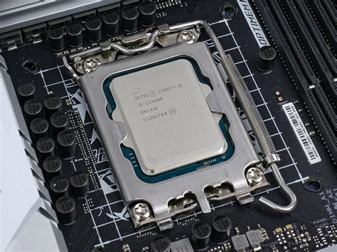 Intel Core I5 12400f Review The Amd Challenger Unboxing And Photos Techpowerup