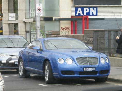 Cars World: Bentley Continental GT Blue