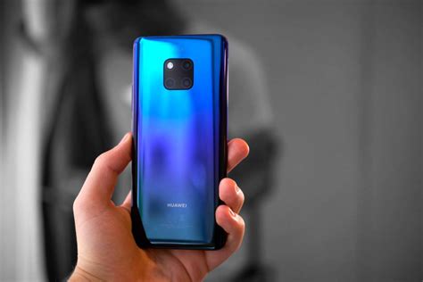 华为发布新一代机皇mate20 Pro，超高颜值搭配4000万徕卡三摄镜头