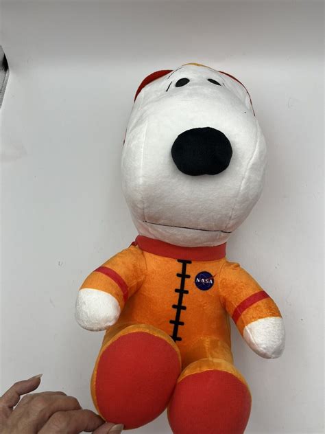 Peanuts Snoopy Astronaut Plush NASA In Space Macy S Parade 15 Balloon