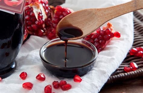Гранатовый соус: с какими блюдами едят наршараб, рецепты заправки из ...
