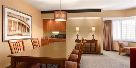 Embassy Suites by Hilton Crystal City - National Airport (Arlington, VA ...