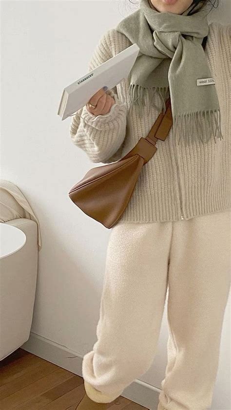 Cozy Winter outfits | Cozy winter outfits, Sporty outfits, Winter ...