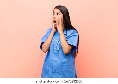 Lo Mejor En La Categor A Enfermera Latina De Im Genes Fotos De Stock E Ilustraciones Libres