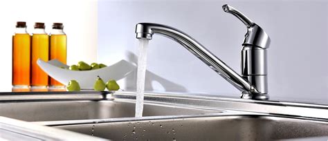 Самые удобные смесители для кухни: материалы, размеры, формы