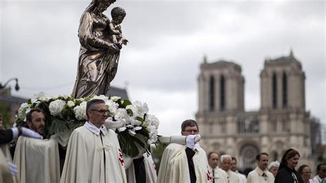 Message of Pope Francis to the Diocese of Paris: Believers will be ...