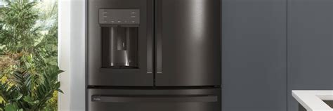 GE Refrigerators with Freezers | GE Appliances