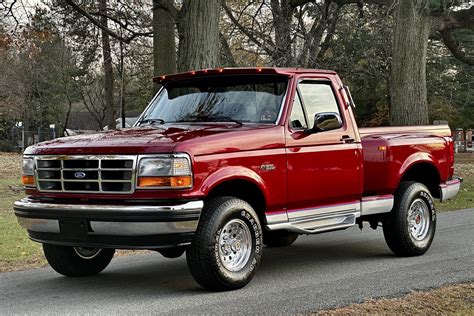 9k-Mile 1993 Ford F-150 XLT Flareside 4x4 for sale on BaT Auctions ...