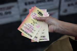 What were the winning Mega Millions numbers for Tuesday, August 19