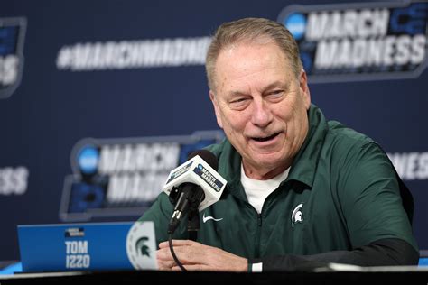 Staggering Number Of Players Have Entered Transfer Portal During NCAA