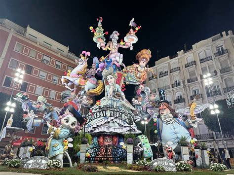 Itinerario Attraverso Le Migliori Fallas Di Valencia Nel