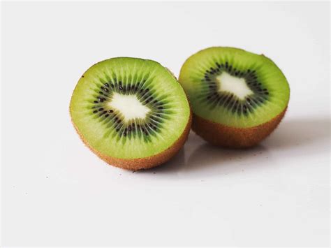Kiwi for Babies - Can Babies Eat Kiwi? - Solid Starts