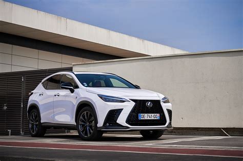 Essai Nx450h Le Premier Suv Hybride Rechargeable Lexus