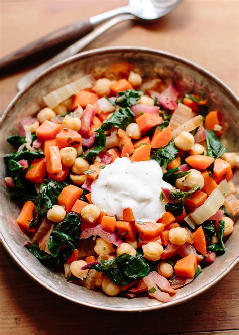 26 Easy Recipes To Make With A Can Of Chickpeas Kitchn