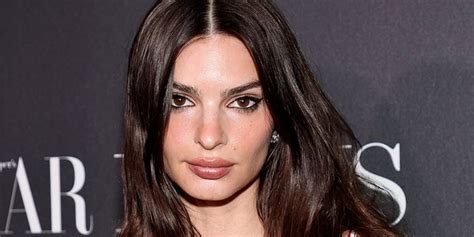 Emily Ratajkowski Shares Her Thoughts On Having Sex On A First Date R