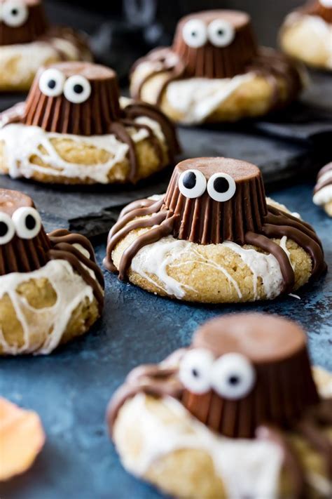 These Adorably Spooky Spider Cookies Are Perfect For Halloween Made