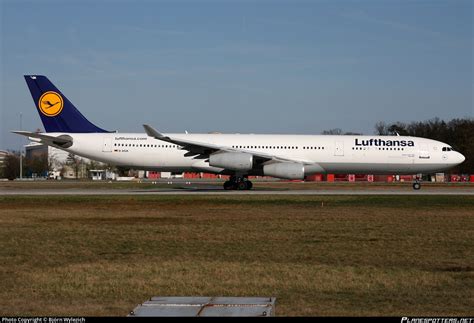 D AIGK Lufthansa Airbus A340 311 Photo by Björn Wylezich ID 205683