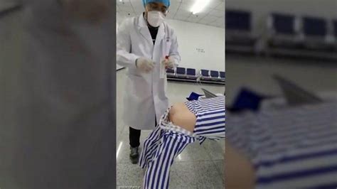 Video No Duele Pero Humilla Hombre Sometido A Test Anal Del Covid