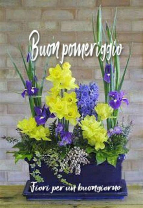 Pin By Susanna Gatto On Buon Pomeriggio Easter Flower Arrangements