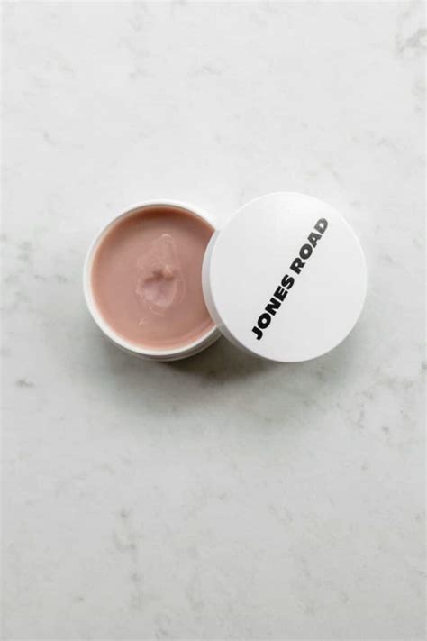 Jones Road Beauty Review - wit & whimsy