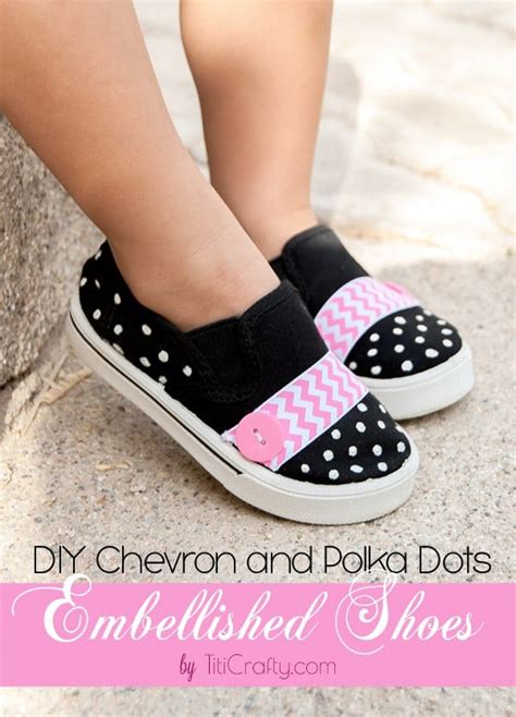 Diy Embellished Shoes With Daisy And Butterfly Buttons The Crafting Nook