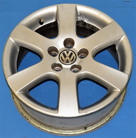 Used Genuine VW Polo VW Polo Alloy Wheel 5841 6Q0 601 025 AG UK S