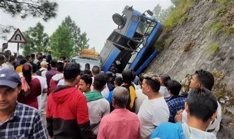 भीमफेदीमा बस दुर्घटनामा मृत्यु हुनेको सख्या ७ जना पुग्यो २४ जना घाइते