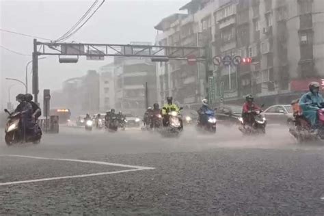 快新聞／雨區擴大！ 7縣市大雨特報 桃竹苗大雷雨炸1小時 民視新聞網