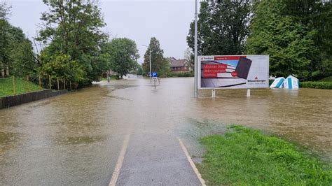 U Ogulinu Dobra Zasad Pod Kontrolom Mehanizacija Na Terenu Pune Se