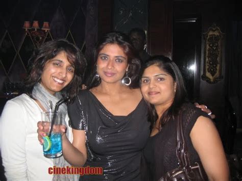 Aunty Hot Mallu Sexy Aunties Night Party