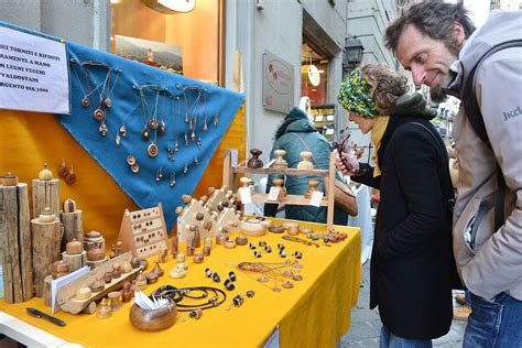 La Saint Ours La Foire De Saint Ours Daoste Artisanat De Tradition